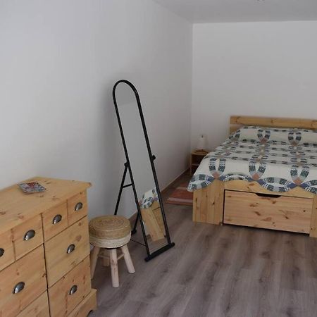 Appartement Neuf Et Independant Dans Rez-De-Villa Vallauris Exteriér fotografie