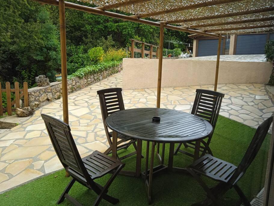 Appartement Neuf Et Independant Dans Rez-De-Villa Vallauris Exteriér fotografie