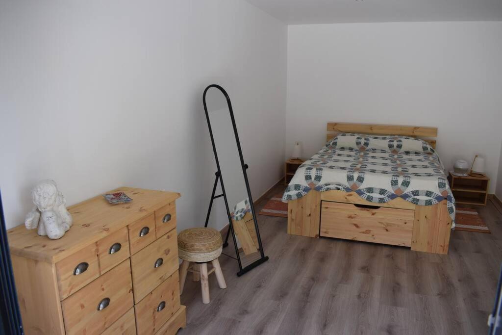 Appartement Neuf Et Independant Dans Rez-De-Villa Vallauris Exteriér fotografie