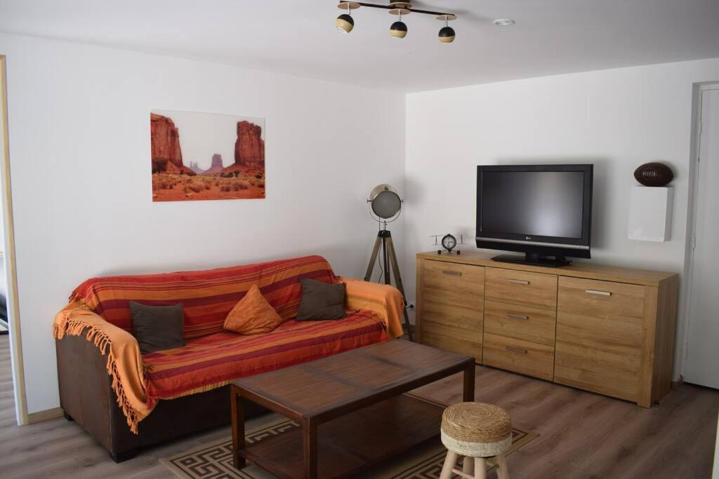 Appartement Neuf Et Independant Dans Rez-De-Villa Vallauris Exteriér fotografie